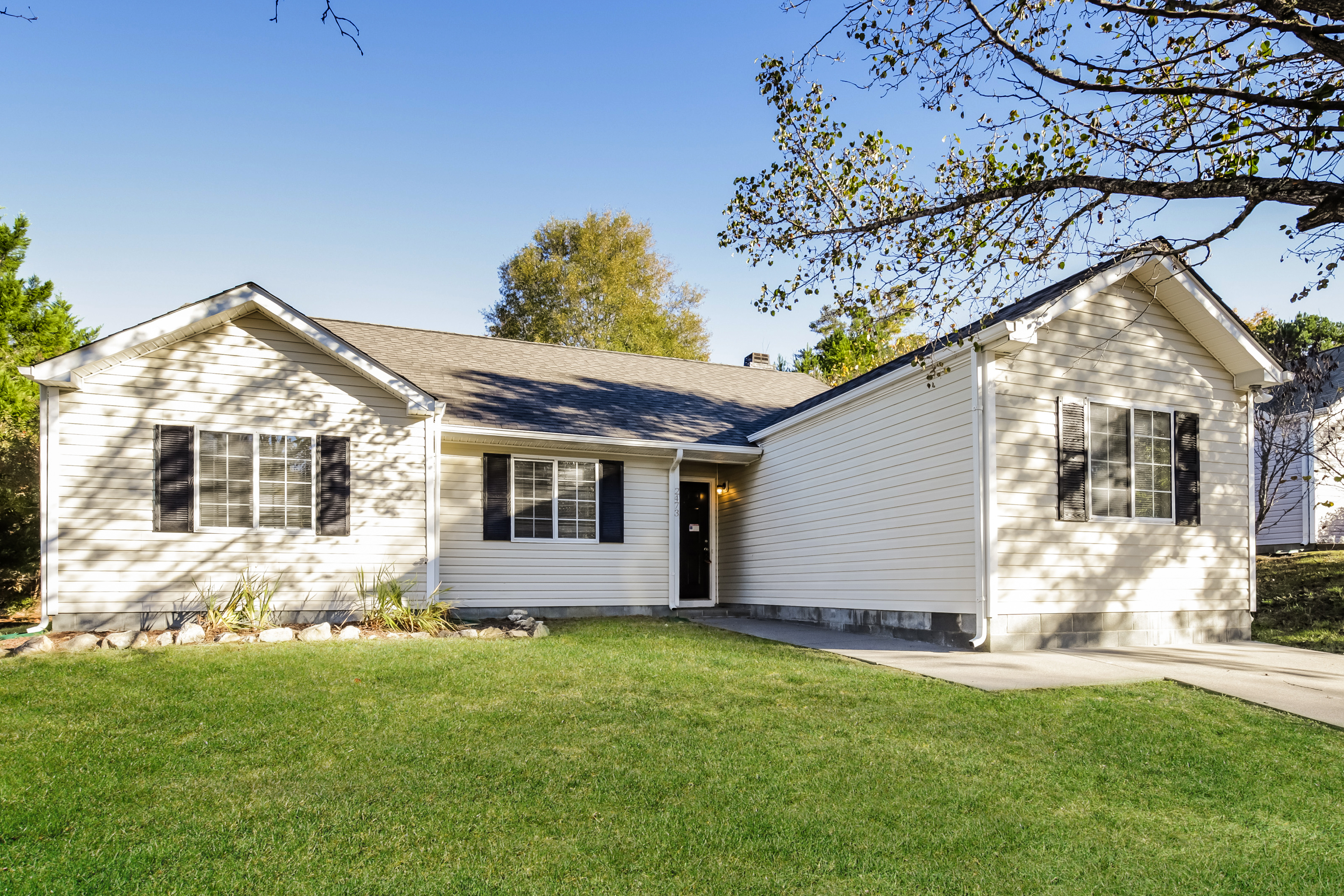 2473 STRATFORD CROSSING DR Winston-Salem, NC 27103